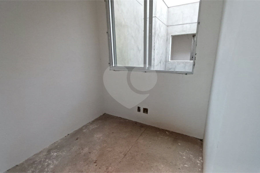 Casa à venda com 3 suítes no condomínio Residencial Floresta, São Paulo - SP