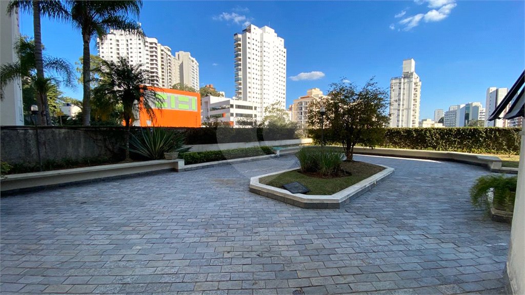 Apartamento à venda com 3 suítes em Vila Andrade, São Paulo, SP