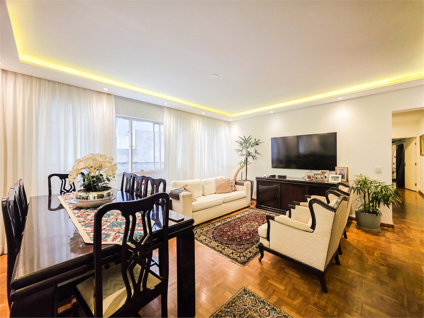 Apartamento à venda com 3 quartos, sendo 1 suíte, em Jardim Paulista, São Paulo, SP