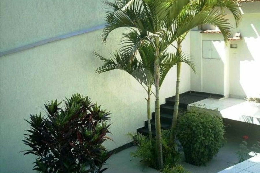 Sobrado à venda com 4 quartos, sendo 3 suítes, em Horto, São Paulo, SP