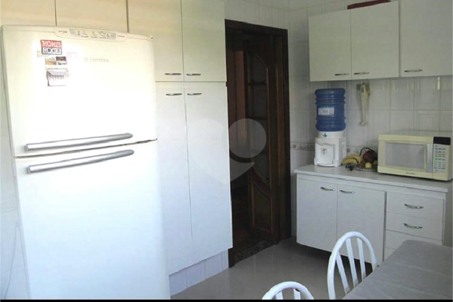 Sobrado à venda com 3 quartos, sendo 1 suíte, em Tremembé, São Paulo, SP