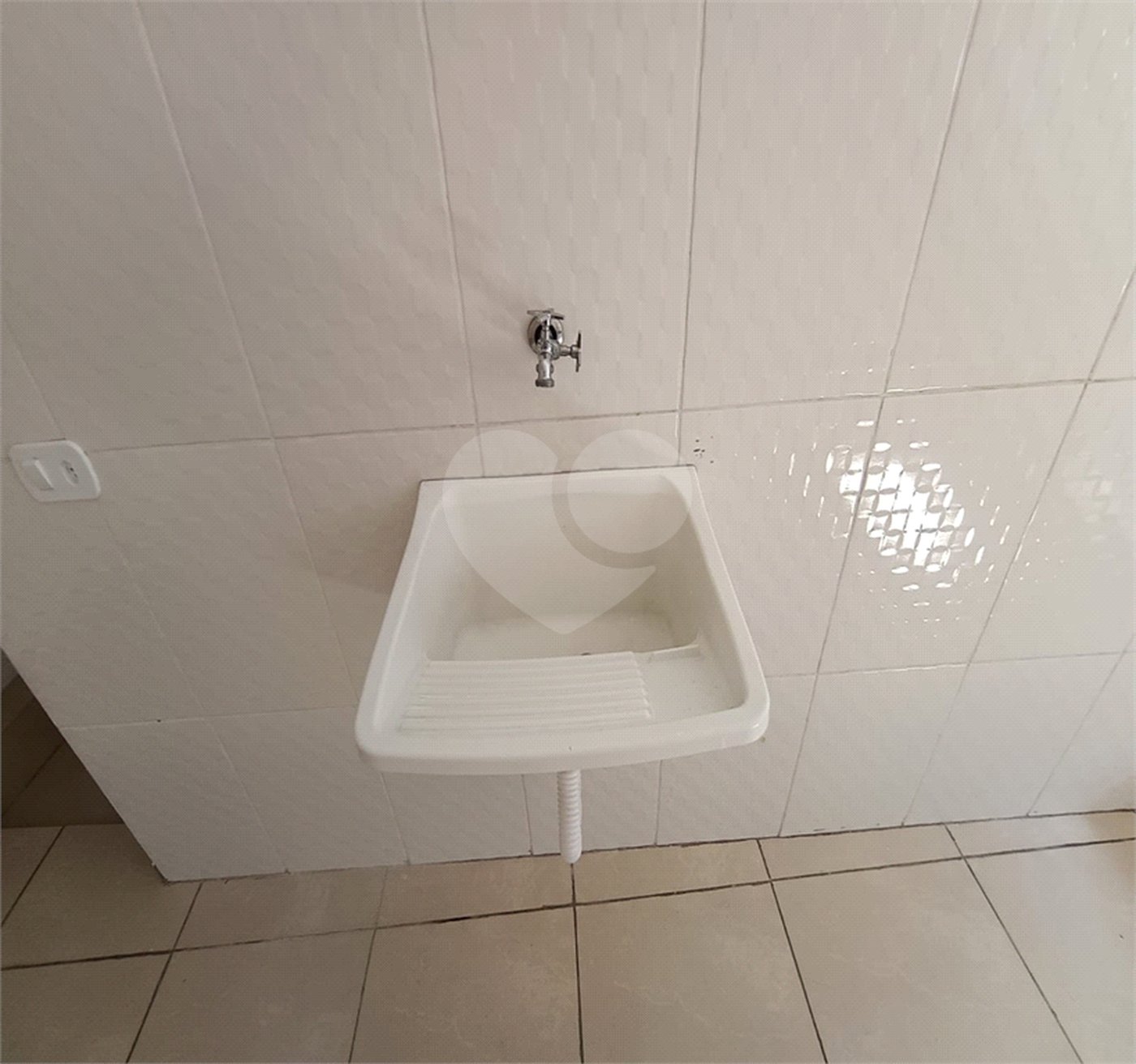 Casa para alugar com 1 quarto no condomínio Cond R Claudio Rodrigues Lopes, São Paulo - SP