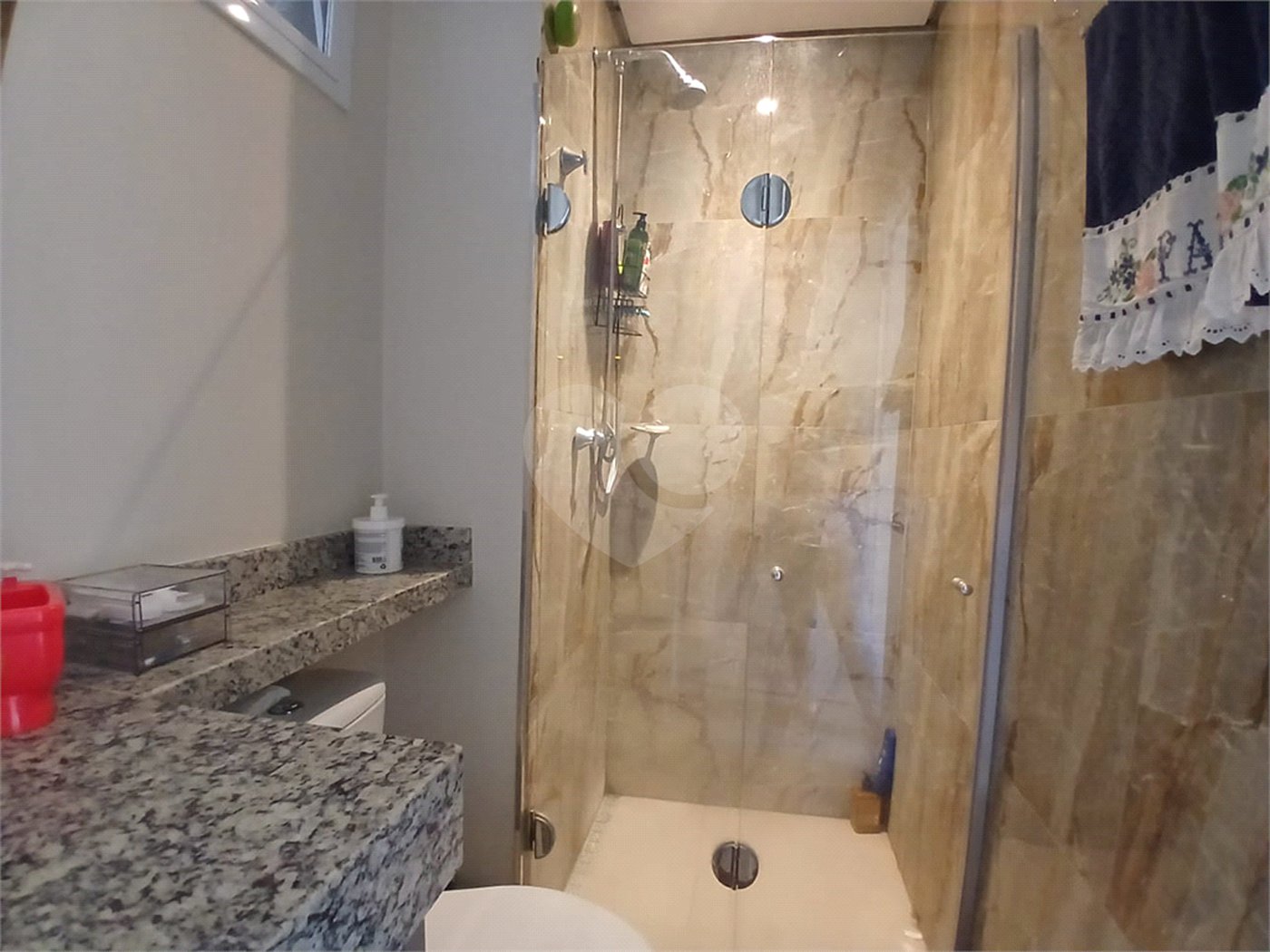 Apartamento à venda com 2 quartos, sendo 1 suíte,  em Bairro do Cambará, São Roque, SP