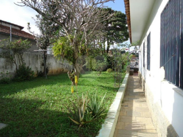 Casa Térrea à venda com 4 quartos, sendo 1 suíte,  em Jardim Peri, São Paulo, SP