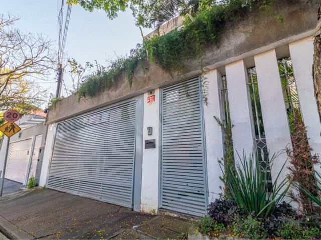 Sobrado à venda com 3 quartos, sendo 1 suíte,  em Jardim Prudência, São Paulo, SP