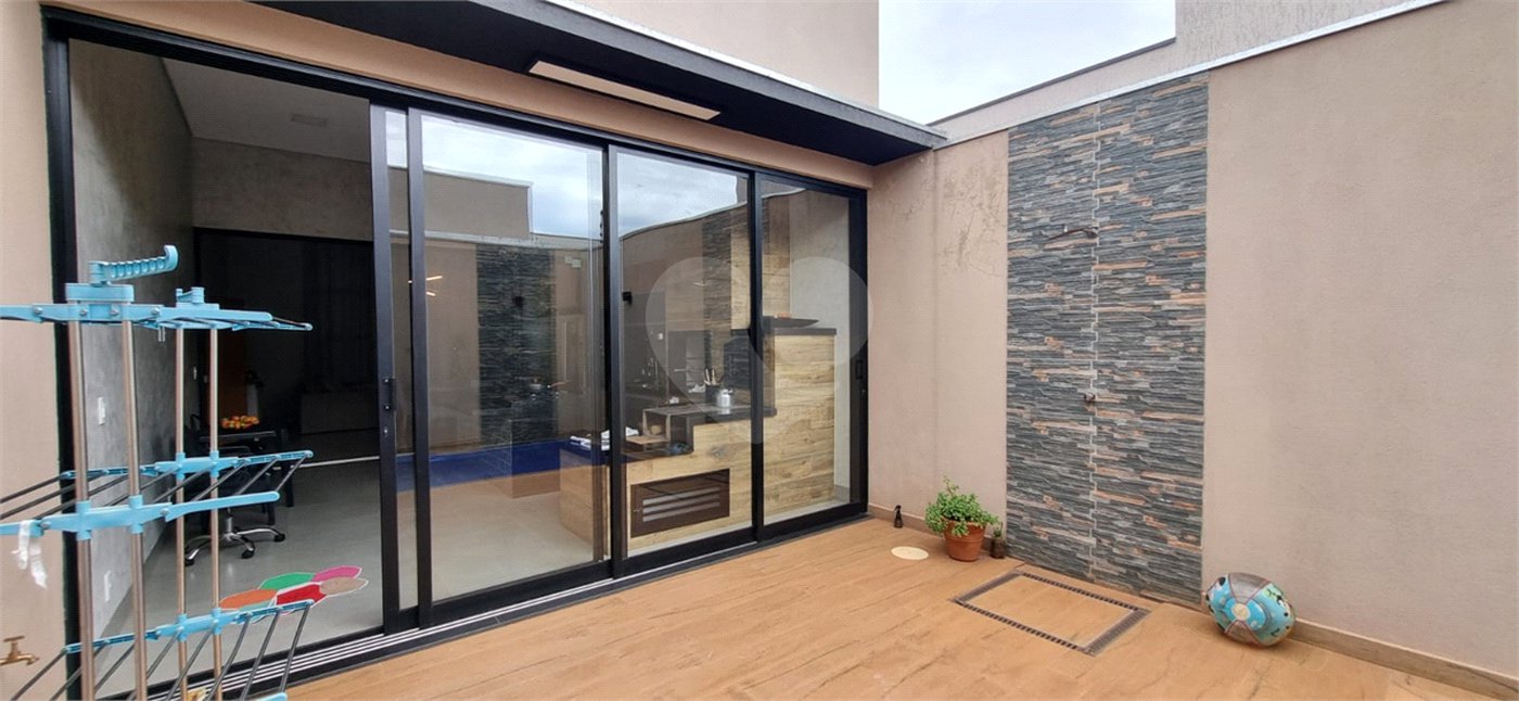 Casa à venda com 3 quartos, sendo 1 suíte, no condomínio Villas Mabel, Ribeirão Preto - SP
