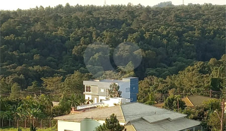 Casa à venda com 3 suítes no condomínio Chacara Castelo, Sorocaba - SP