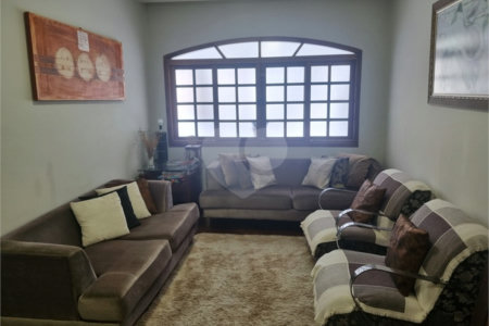 Sobrado à venda com 3 quartos, sendo 1 suíte,  em Vila Dom Pedro II, São Paulo, SP