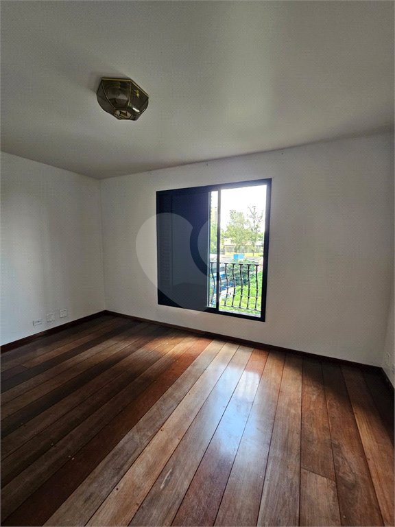 Apartamento à venda com 4 quartos, sendo 2 suítes,  em Jardim Parque Morumbi, São Paulo, SP