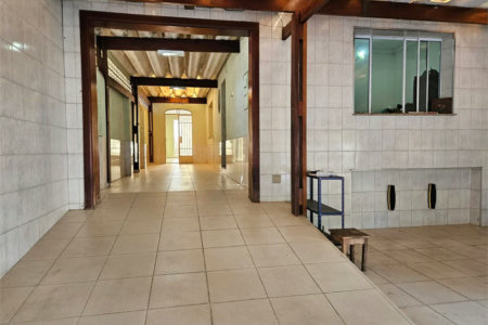 Casa à venda com 3 quartos, sendo 1 suíte, em Água Branca, São Paulo, SP