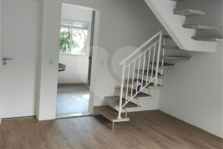 Casa à venda com 2 suítes no condomínio Cântaros da Serra, São Paulo - SP