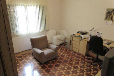 Sobrado à venda com 3 quartos, sendo 1 suíte, em Vila Moraes, São Paulo, SP