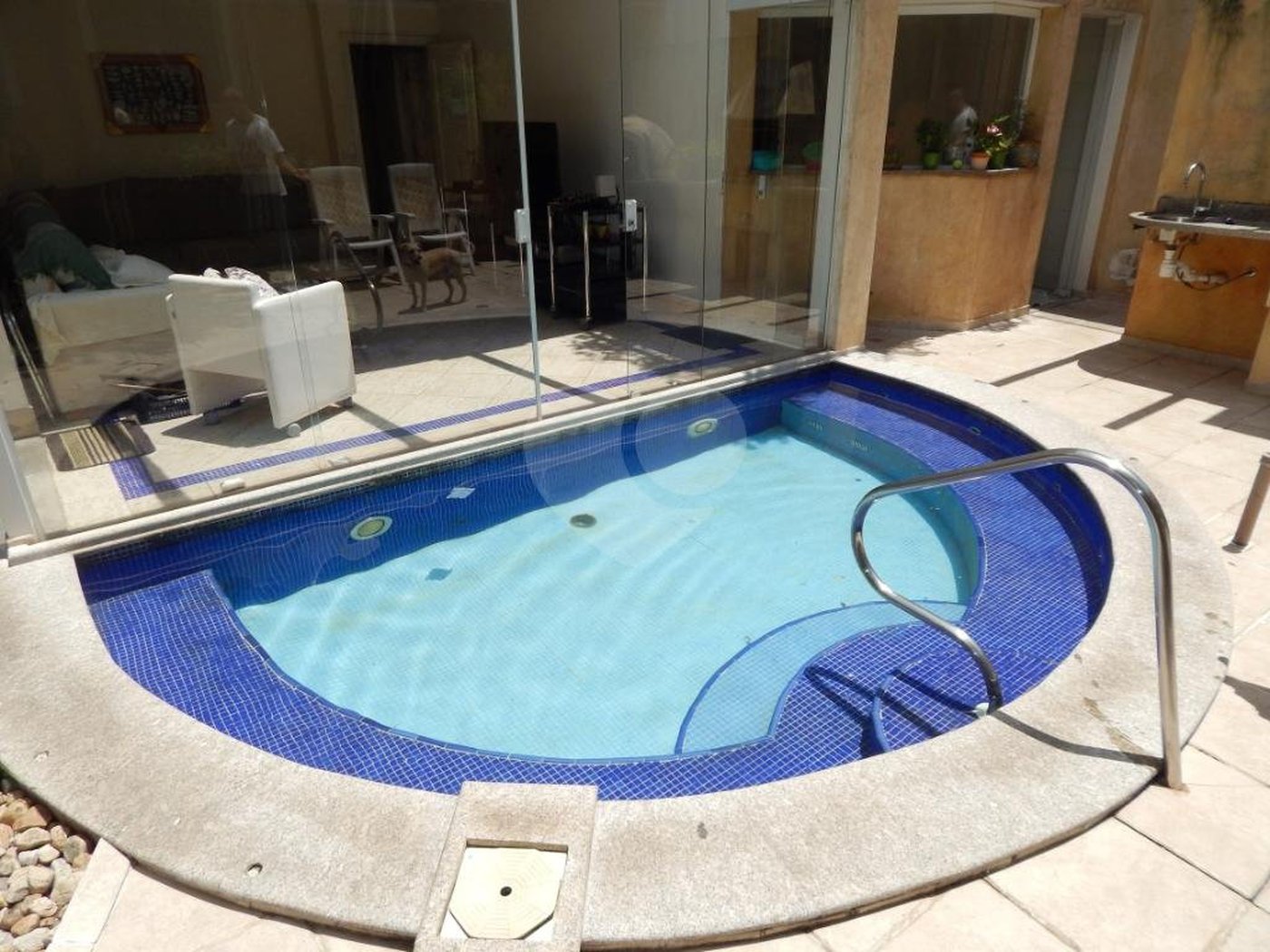 Sobrado à venda com 5 suítes em Jardim Londrina, São Paulo, SP