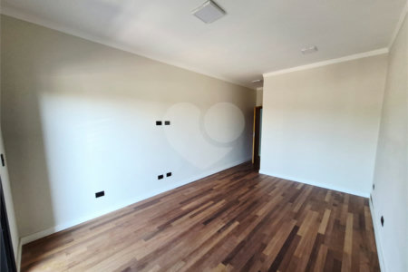 Sobrado à venda com 3 quartos, sendo 1 suíte, em Jardim do Lago, Atibaia, SP