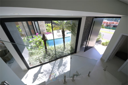 Casa à venda com 4 suítes no condomínio Villa dos Pinheiros, Indaiatuba - SP