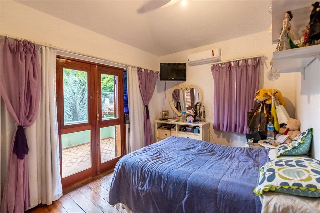 Casa à venda com 4 quartos, sendo 2 suítes, em Brooklin Paulista, São Paulo, SP