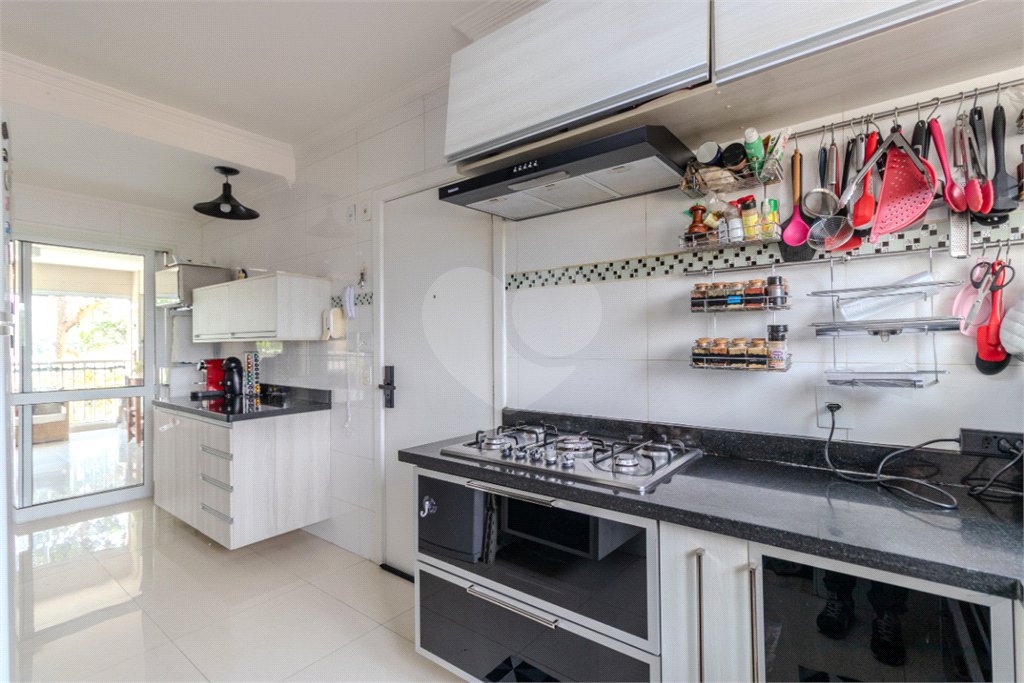 Apartamento à venda com 3 suítes em Campo Grande, São Paulo, SP