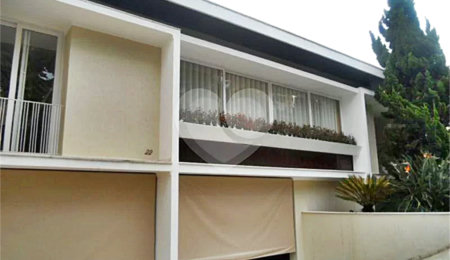Casa à venda com 4 suítes no condomínio Chácara das Rosas, São Paulo - SP