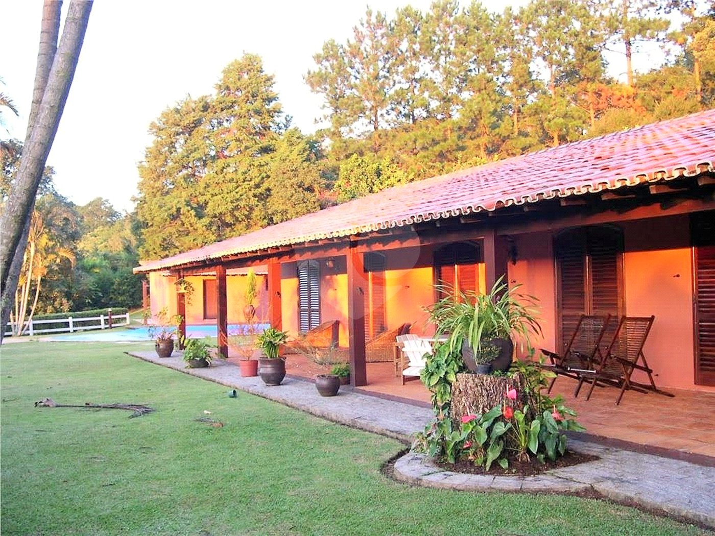 Casa em condomínio à venda ou para alugar com 4 quartos, sendo 2 suítes, em Caixa D´água, Vinhedo, SP