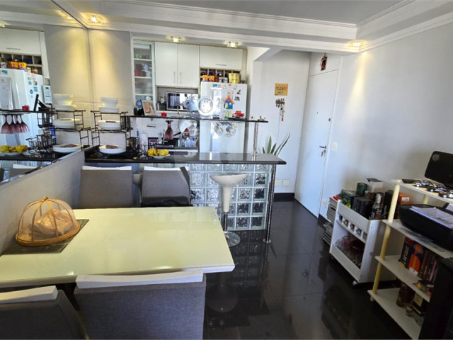 Apartamento à venda com 3 quartos, sendo 1 suíte,  em Jardim Íris, São Paulo, SP