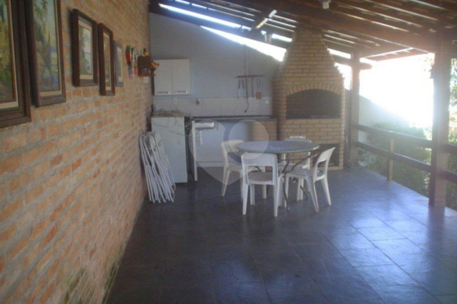 Sobrado à venda com 3 quartos, sendo 2 suítes, em Tremembé, São Paulo, SP