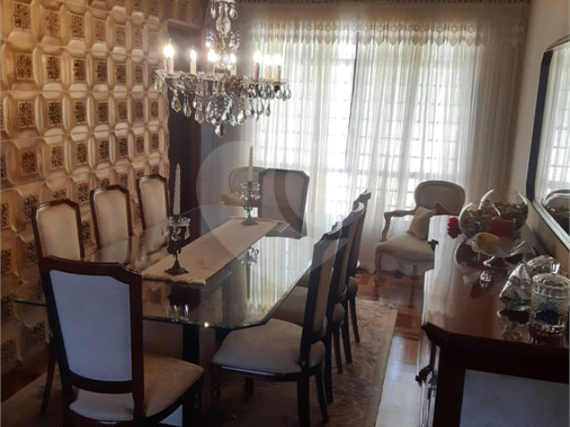 Casa à venda com 3 quartos, sendo 1 suíte,  no condomínio Jardim da Monntanha Ii, Mairiporã - SP