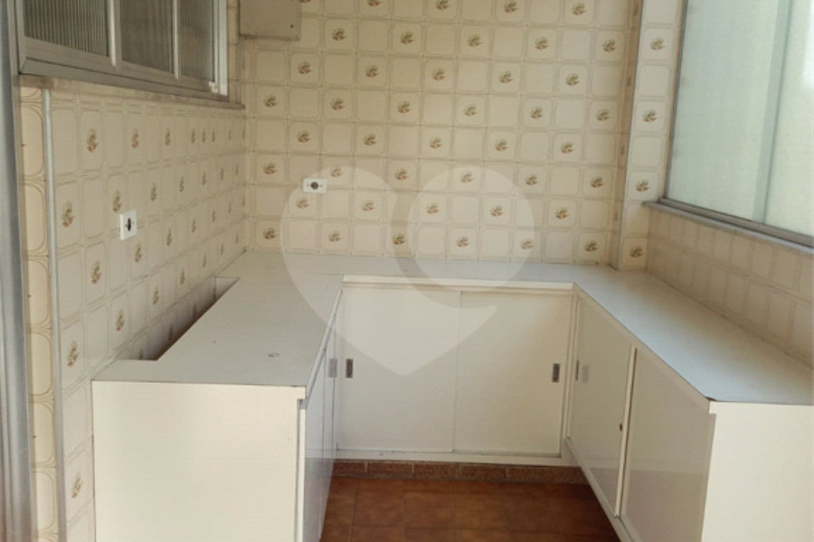 Sobrado à venda com 5 quartos, sendo 2 suítes,  em Tremembé, São Paulo, SP