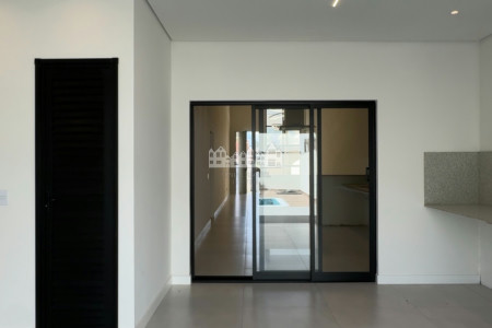 Casa térrea à venda com 3 suítes, em Nova Gardênia, Atibaia - SP