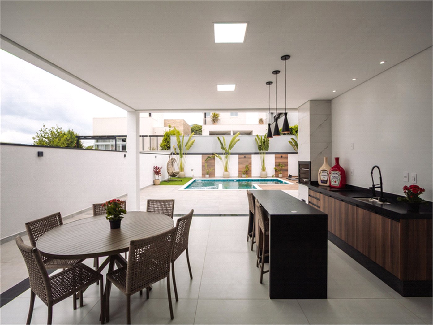 Casa à venda com 3 suítes no condomínio Residencial Helvetia Park, Indaiatuba - SP