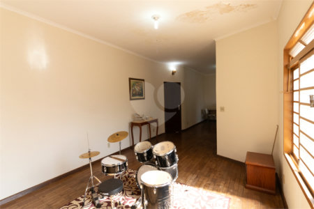 Casa à venda com 3 quartos, sendo 1 suíte, em Jardim São Luiz, Ribeirão Preto, SP