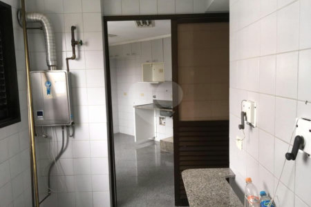 Apartamento à venda com 4 quartos, sendo 2 suítes,  em Vila Andrade, São Paulo, SP