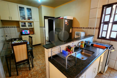 Casa à venda com 4 quartos, sendo 1 suíte, em Jardim Nova Época, Araraquara, SP