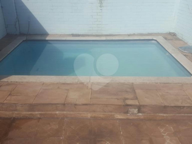 Casa à venda com 3 quartos, sendo 1 suíte,  no condomínio Residencial Tremembé, São Paulo - SP