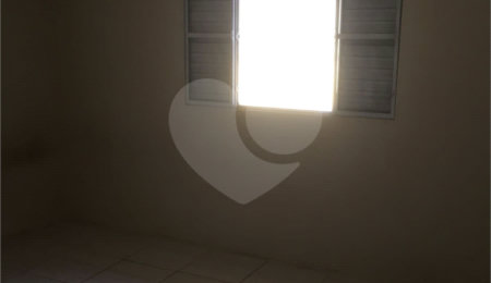 Casa à venda com 2 quartos em Vila José Salem, Itapetininga, SP