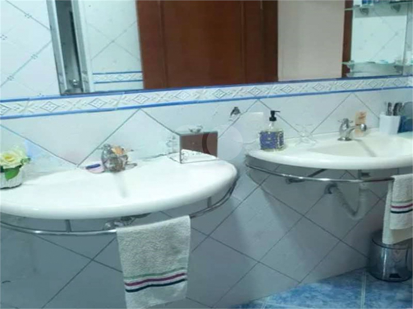 Sobrado à venda com 3 quartos, sendo 1 suíte, em Vila Nova Cachoeirinha, São Paulo, SP