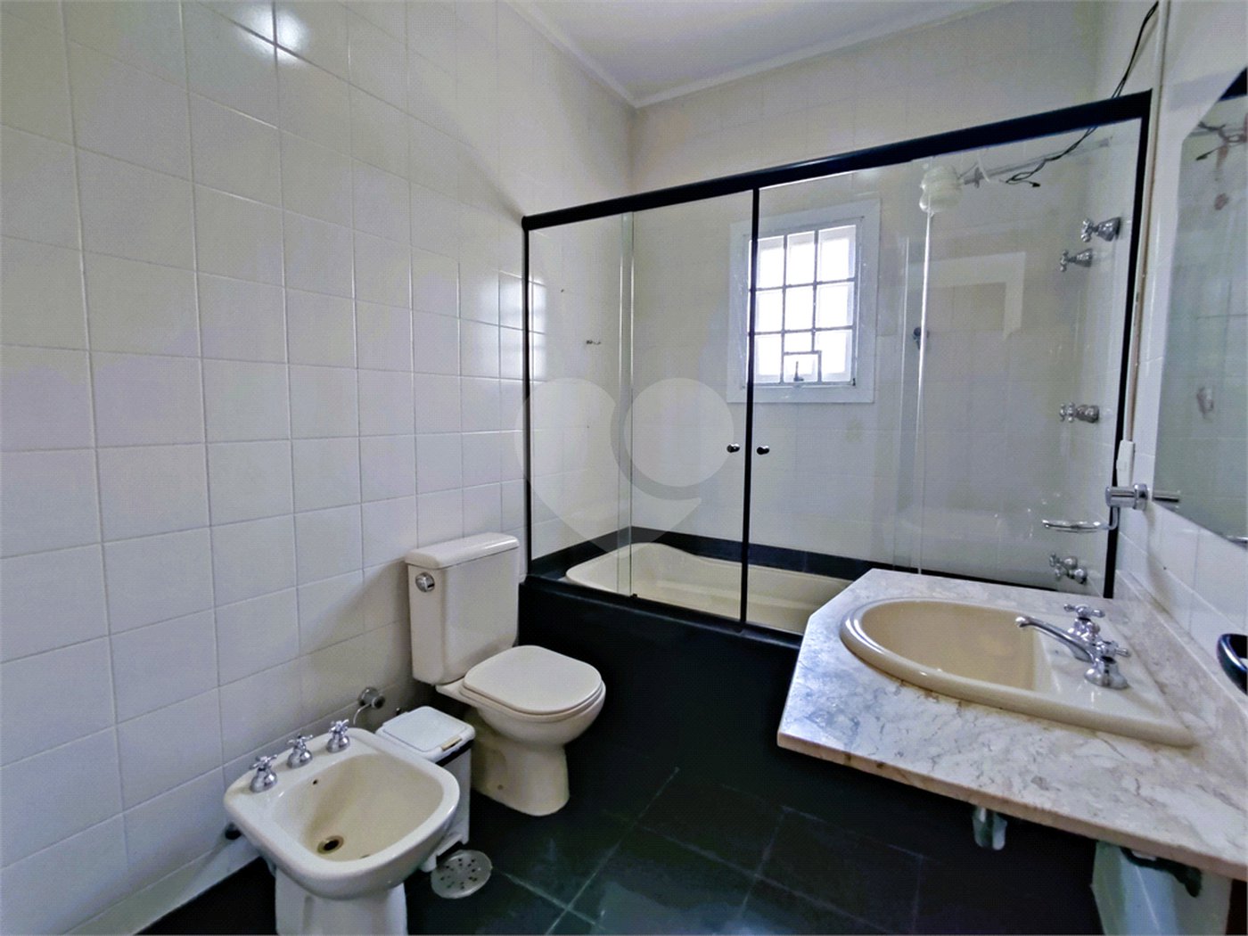 Casa à venda com 3 suítes no condomínio Residencial Jardim Itatinga, São Paulo - SP