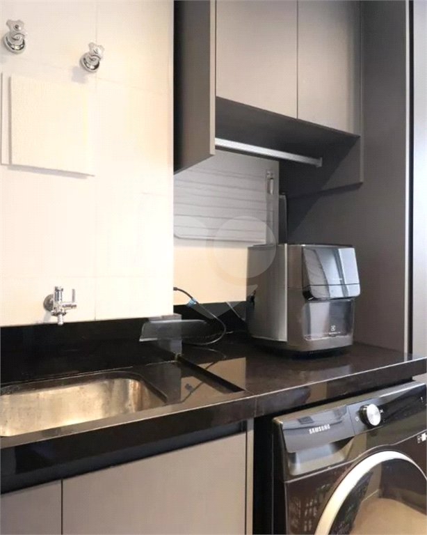 Apartamento à venda com 4 quartos, sendo 2 suítes,  em Vila Anastácio, São Paulo, SP