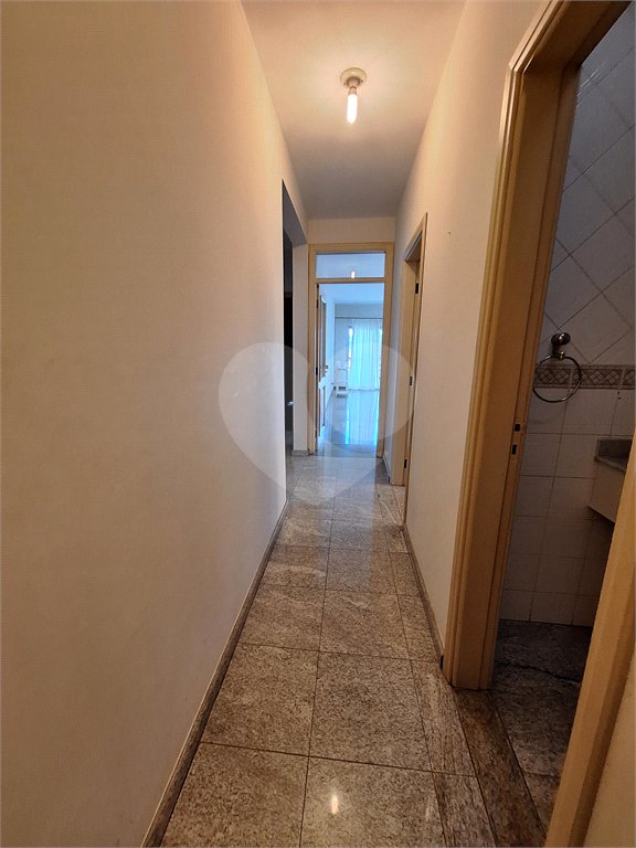 Casa à venda ou para alugar com 4 quartos, sendo 2 suítes,  em Santa Rosa, Vinhedo, SP