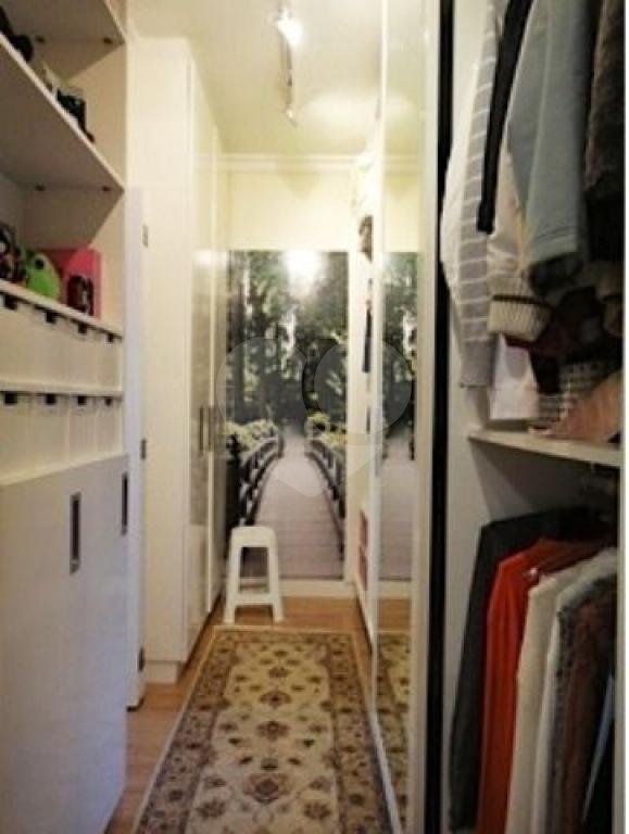 Casa à venda com 4 quartos, sendo 3 suítes, no condomínio Residencial Jardim Itatinga, São Paulo - SP