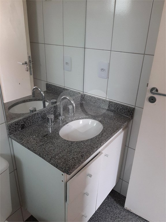 Apartamento à venda ou para alugar com 3 quartos, sendo 1 suíte,  em Vila Suzana, São Paulo, SP