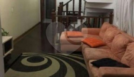 Sobrado à venda com 3 quartos, sendo 1 suíte,  em Tremembé, São Paulo, SP