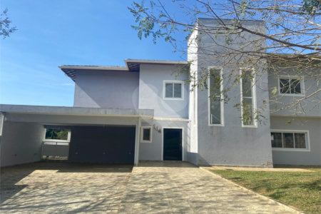 Casa à venda com 3 suítes no condomínio Altos de São Roque, São Roque - SP