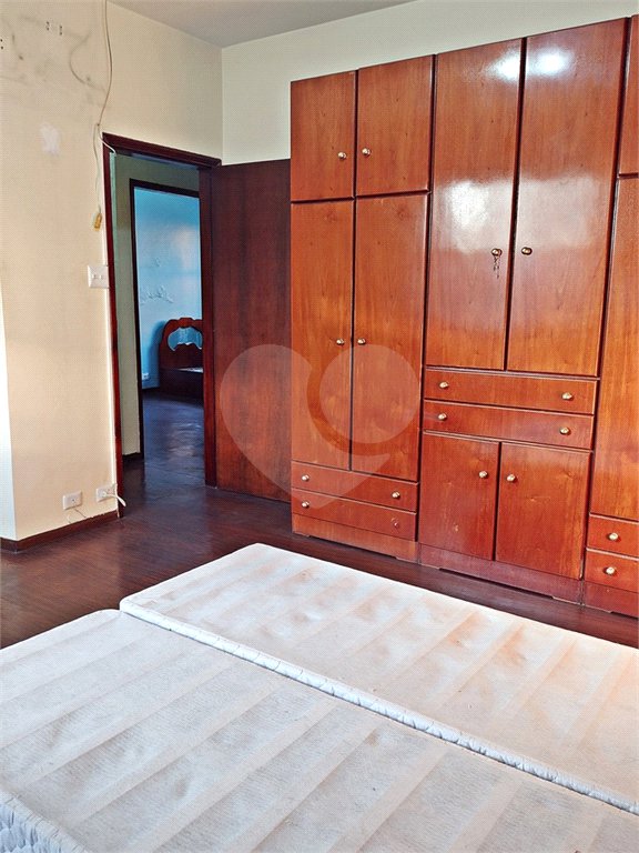 Casa à venda com 4 quartos, sendo 1 suíte, em Vila Germinal, São Paulo, SP