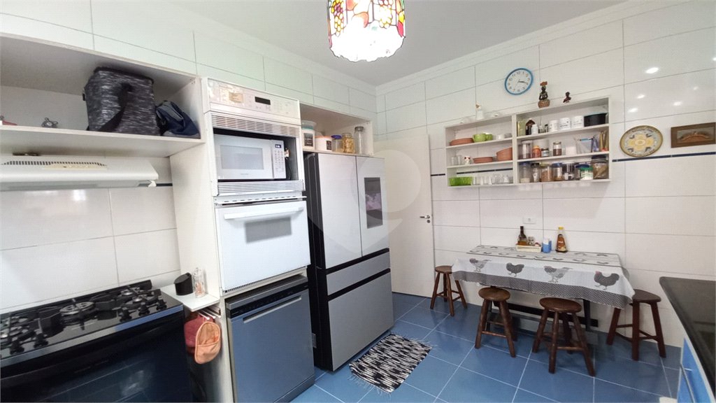 Sobrado à venda com 3 quartos, sendo 1 suíte, em Vila Gomes, São Paulo, SP