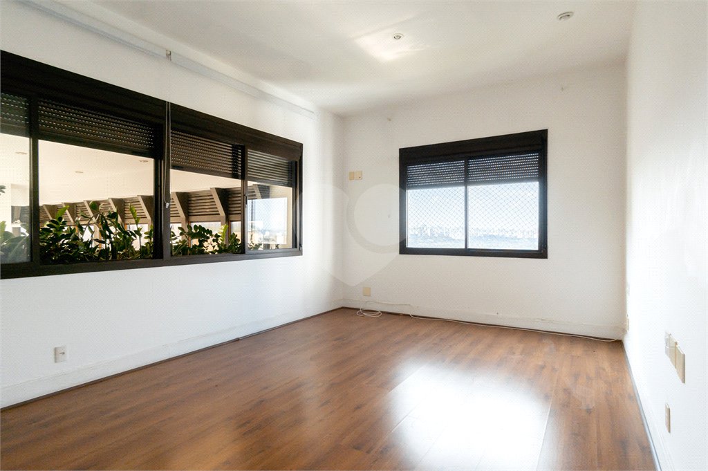 Duplex à venda com 6 quartos, sendo 4 suítes, em Alto de Pinheiros, São Paulo, SP