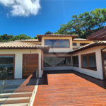 Casa à venda com 8 quartos, sendo 7 suítes, em Ferradura, Armação dos Búzios, RJ