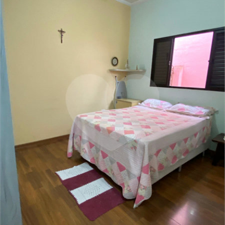 Casa à venda com 3 quartos, sendo 2 suítes, no condomínio Residencial Jardim Altos de Suzano, Suzano - SP