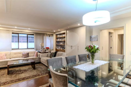 Apartamento à venda com 3 quartos, sendo 1 suíte,  em Higienópolis, São Paulo, SP