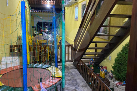 Casa à venda com 5 quartos, sendo 2 suítes, em Campo Grande, Rio de Janeiro, RJ