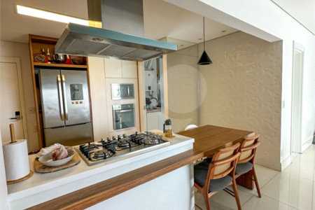 Apartamento à venda com 3 quartos, sendo 1 suíte, no Centro, São Bernardo do Campo, SP